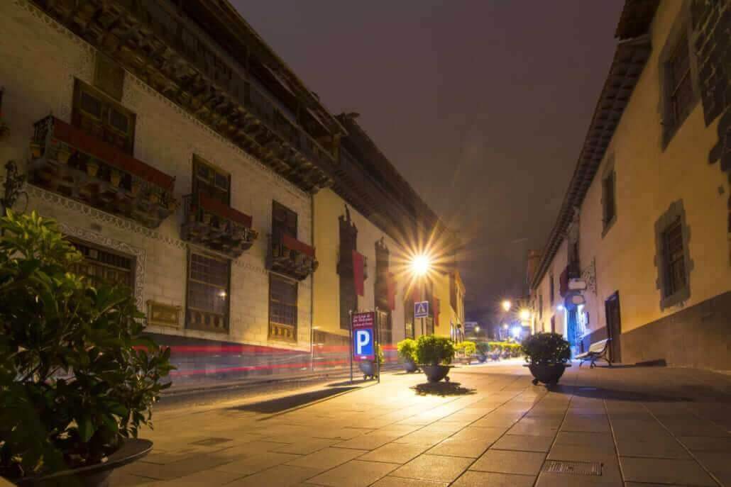 historia de tenerife centro de la laguna de noche